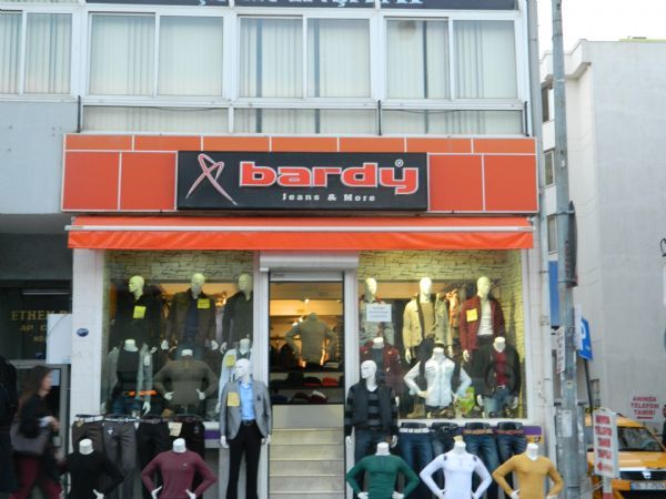 GAZEMR MAFSALLI TENTE BARDY JEANS	